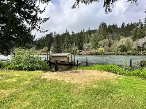 8465 Duncan Island Road Mapleton OR 97453