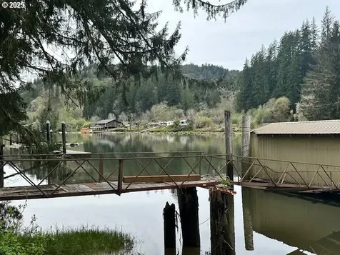 8465 Duncan Island Road Mapleton OR 97453