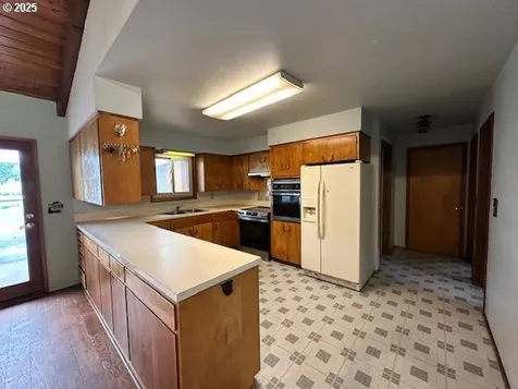 8465 Duncan Island Road Mapleton OR 97453