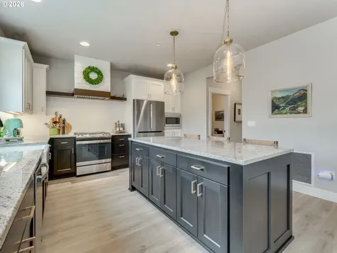 2877 NW Mt Ashland Lane Mcminnville OR 97128