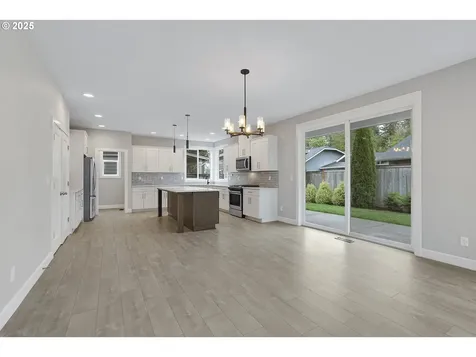 1620 N Sweetgum Street Canby OR 97013