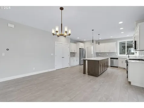 1620 N Sweetgum Street Canby OR 97013