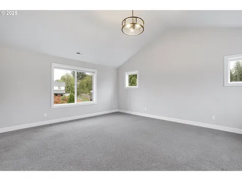 1620 N Sweetgum Street Canby OR 97013