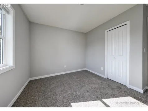 6417 SE 97th Avenue Portland OR 97266
