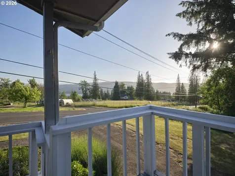 622 Mount Pleasant Road Kelso WA 98626
