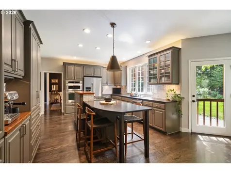 13612 NE 42nd Avenue Vancouver WA 98686