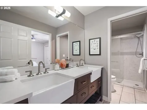 13612 NE 42nd Avenue Vancouver WA 98686