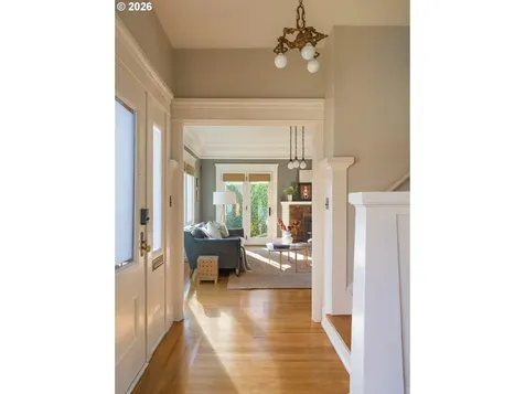 3453 NE Irving Street Portland OR 97232