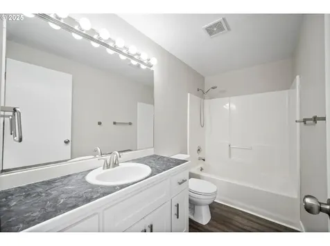 5101 NE 141st Court Vancouver WA 98682