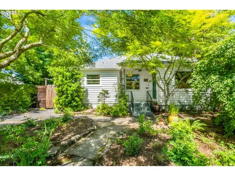 3575 NE Emerson Street Portland OR 97211
