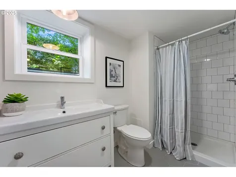 3575 NE Emerson Street Portland OR 97211