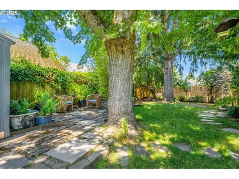 3575 NE Emerson Street Portland OR 97211