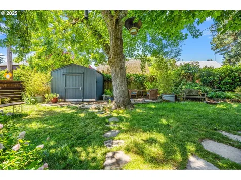 3575 NE Emerson Street Portland OR 97211