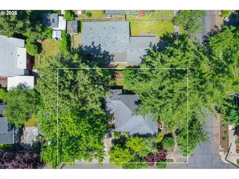 3575 NE Emerson Street Portland OR 97211