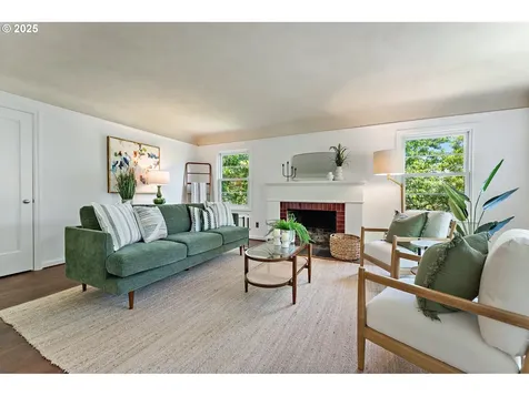 3575 NE Emerson Street Portland OR 97211
