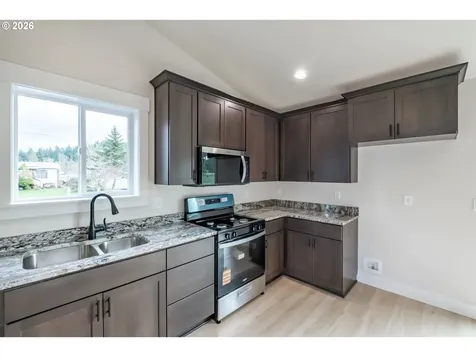 4435 Knotty Pine Court Sweet Home OR 97386