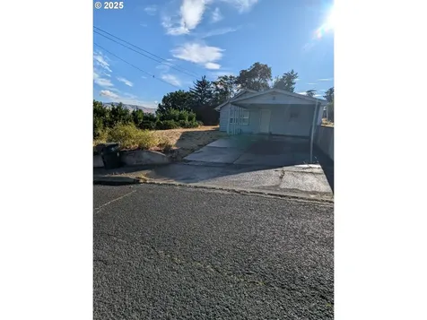 1110 Roberts Street The Dalles OR 97058
