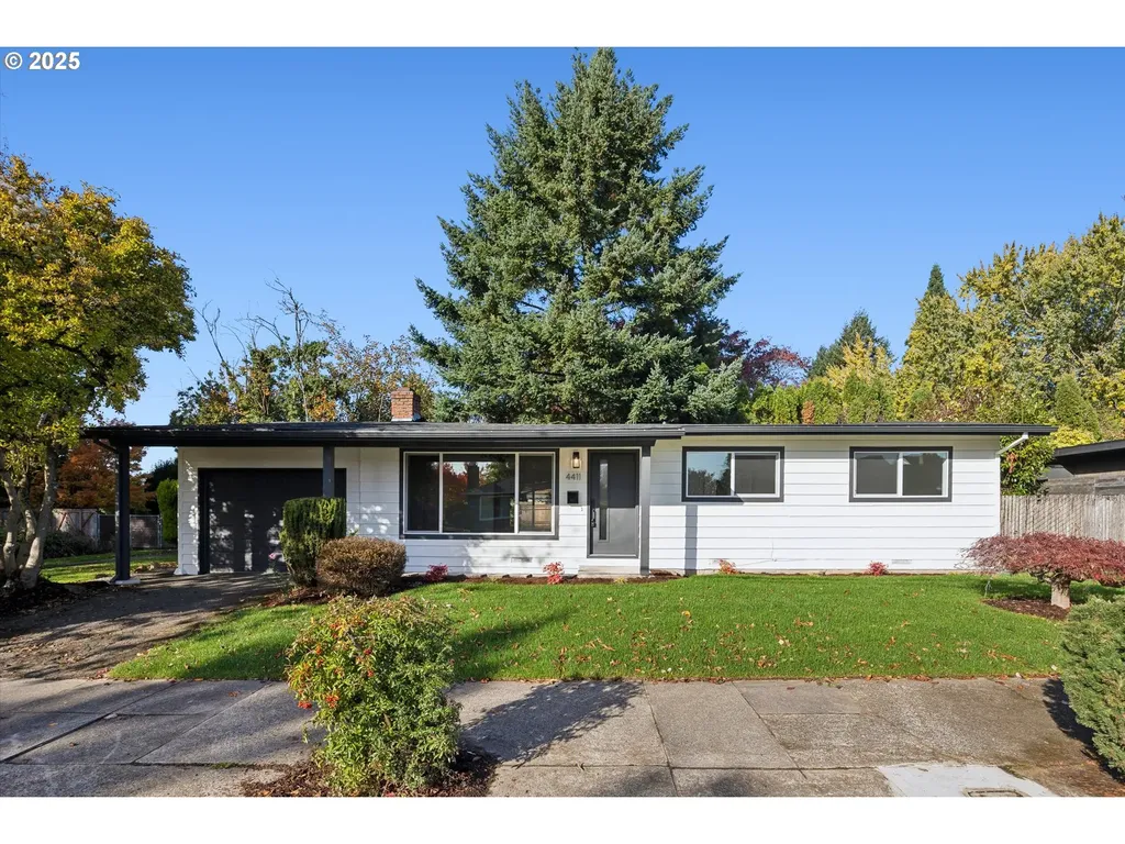4411 SE Lexington Street Portland OR 97206