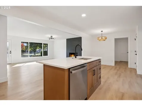 4411 SE Lexington Street Portland OR 97206