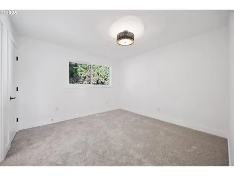 4411 SE Lexington Street Portland OR 97206