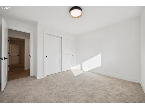 4411 SE Lexington Street Portland OR 97206