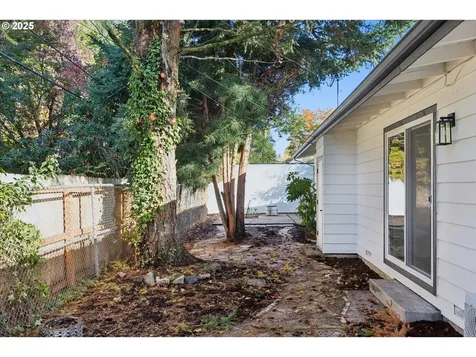 4411 SE Lexington Street Portland OR 97206