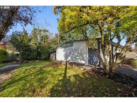 4411 SE Lexington Street Portland OR 97206