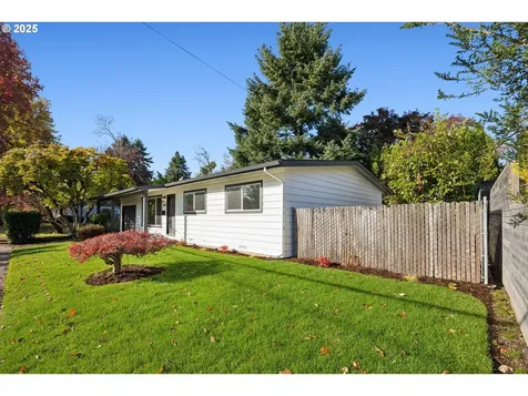 4411 SE Lexington Street Portland OR 97206