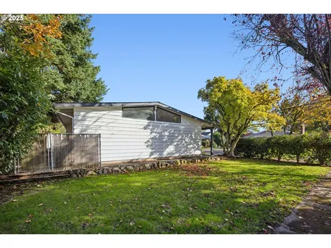4411 SE Lexington Street Portland OR 97206