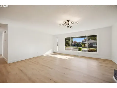 4411 SE Lexington Street Portland OR 97206