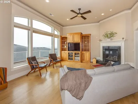 578 W Dogwood Street Washougal WA 98671