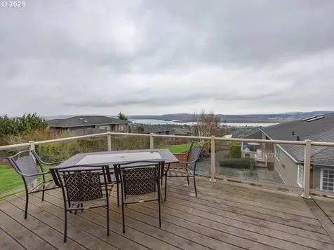 578 W Dogwood Street Washougal WA 98671