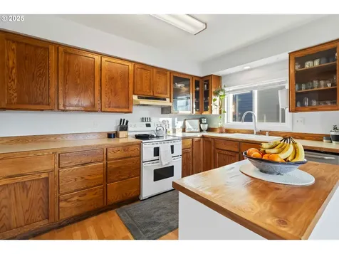2932 Fir Street Longview WA 98632