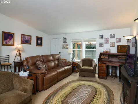 540 Shorepines Court Coos Bay OR 97420