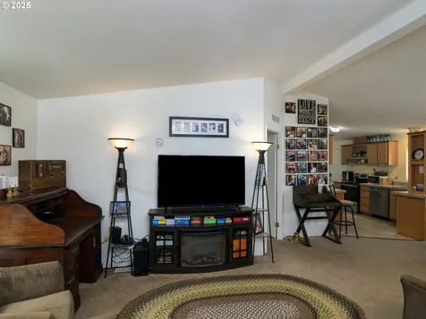 540 Shorepines Court Coos Bay OR 97420