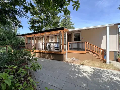 540 Shorepines Court Coos Bay OR 97420