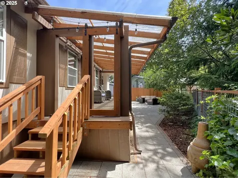 540 Shorepines Court Coos Bay OR 97420