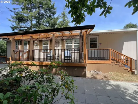 540 Shorepines Court Coos Bay OR 97420