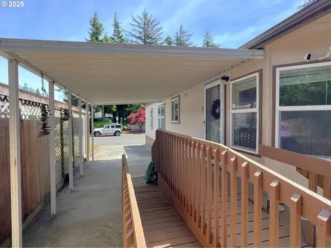 540 Shorepines Court Coos Bay OR 97420