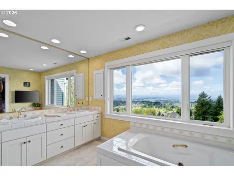 3010 NW Chapin Drive Portland OR 97229