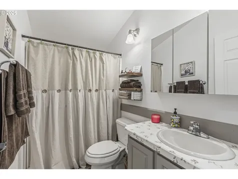 136 Longhorn Road Amboy WA 98601