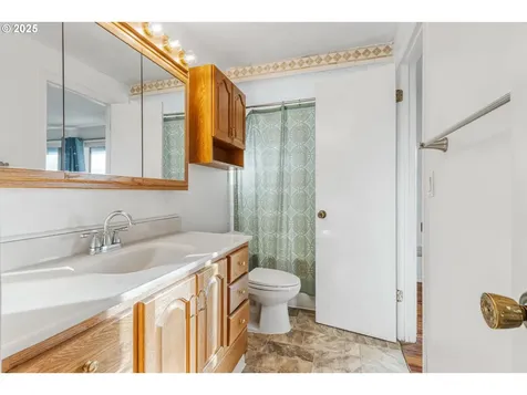 3720 SE Oak Court Hillsboro OR 97123
