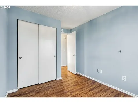 3720 SE Oak Court Hillsboro OR 97123