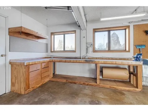3720 SE Oak Court Hillsboro OR 97123