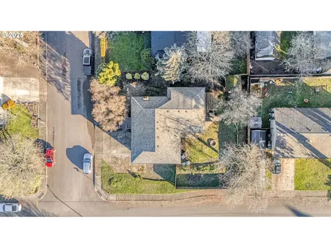 3720 SE Oak Court Hillsboro OR 97123