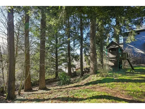 5568 SE Flavel Drive Portland OR 97206