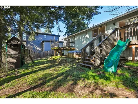 5568 SE Flavel Drive Portland OR 97206