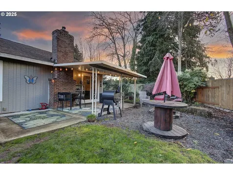 10128 NW 19th Avenue Vancouver WA 98685