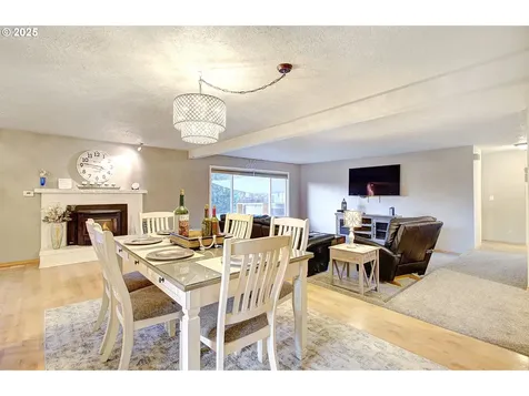 10128 NW 19th Avenue Vancouver WA 98685