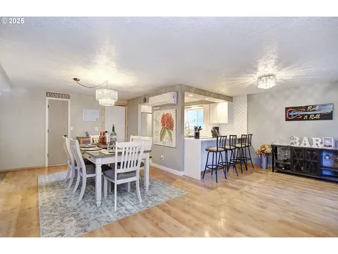 10128 NW 19th Avenue Vancouver WA 98685